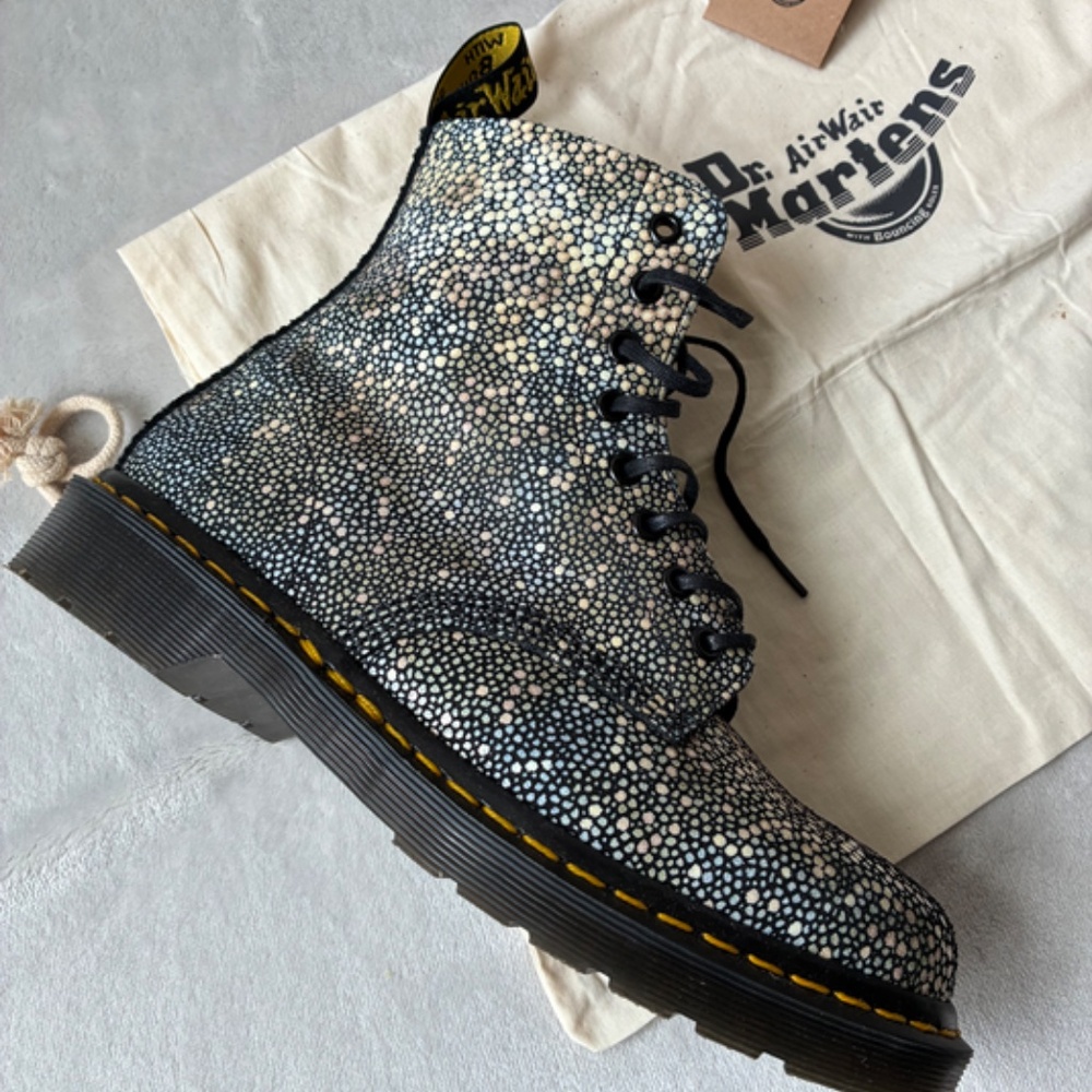 Rare Dr.MARTENS AirWair Boots STINGRAY MIE Made In England unisex US W9/M8 – NEW - Picture 5 of 16